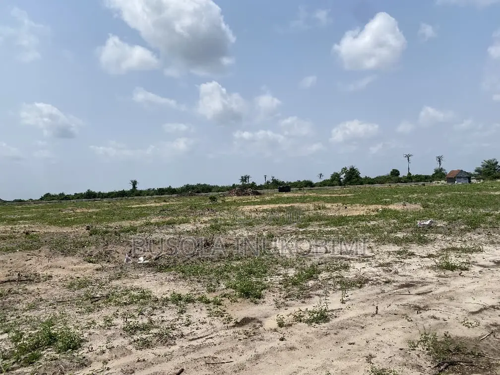 Residential Plots of Land for Sale in Elerangbe Off Lekkiepexpressway in Elerangbe