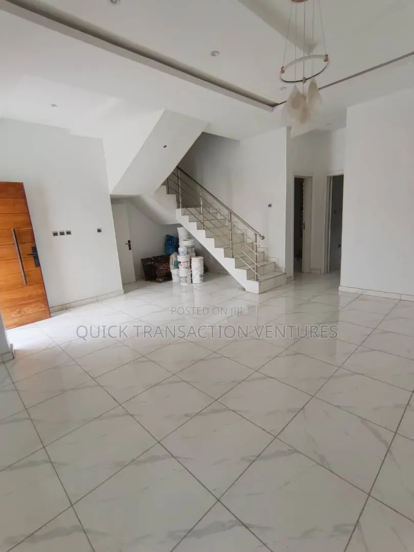 4bdrm Duplex in United Estate, Sangotedo for sale in Sangotedo