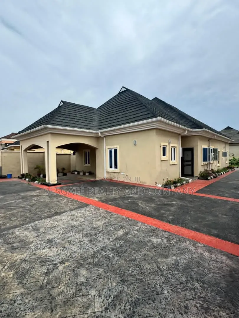 3bdrm Bungalow in Kolapo Ishola Gra, Ibadan for rent in Ibadan