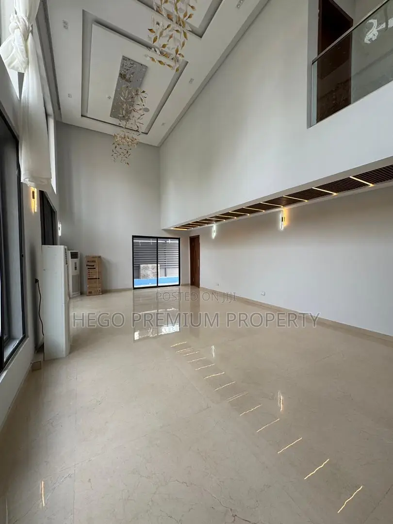 5bdrm Duplex in Banana Island for sale in Banana Island