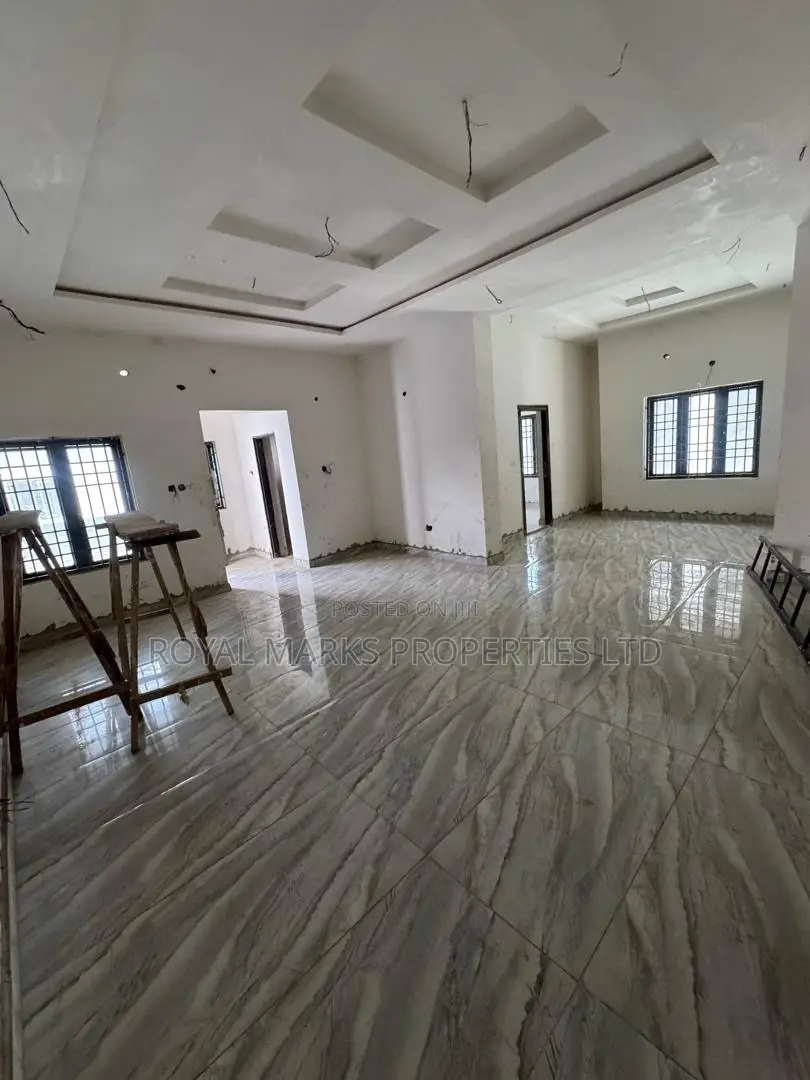 5bdrm Duplex in Ochacho, Life Camp for sale in Life Camp