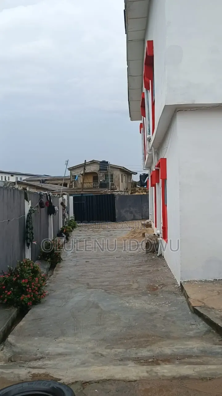 Furnished 3bdrm Block of Flats in Ikotun / Ikotun/Igando for sale in Ikotun / Ikotun/Igando