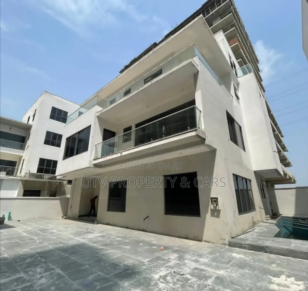 5bdrm Duplex in Banana Island for sale in Banana Island