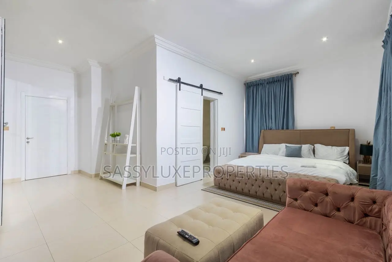 Cozy 3 Bedroom With Pool,Gym,Snooker,Ps5,Minimart in Lagos State