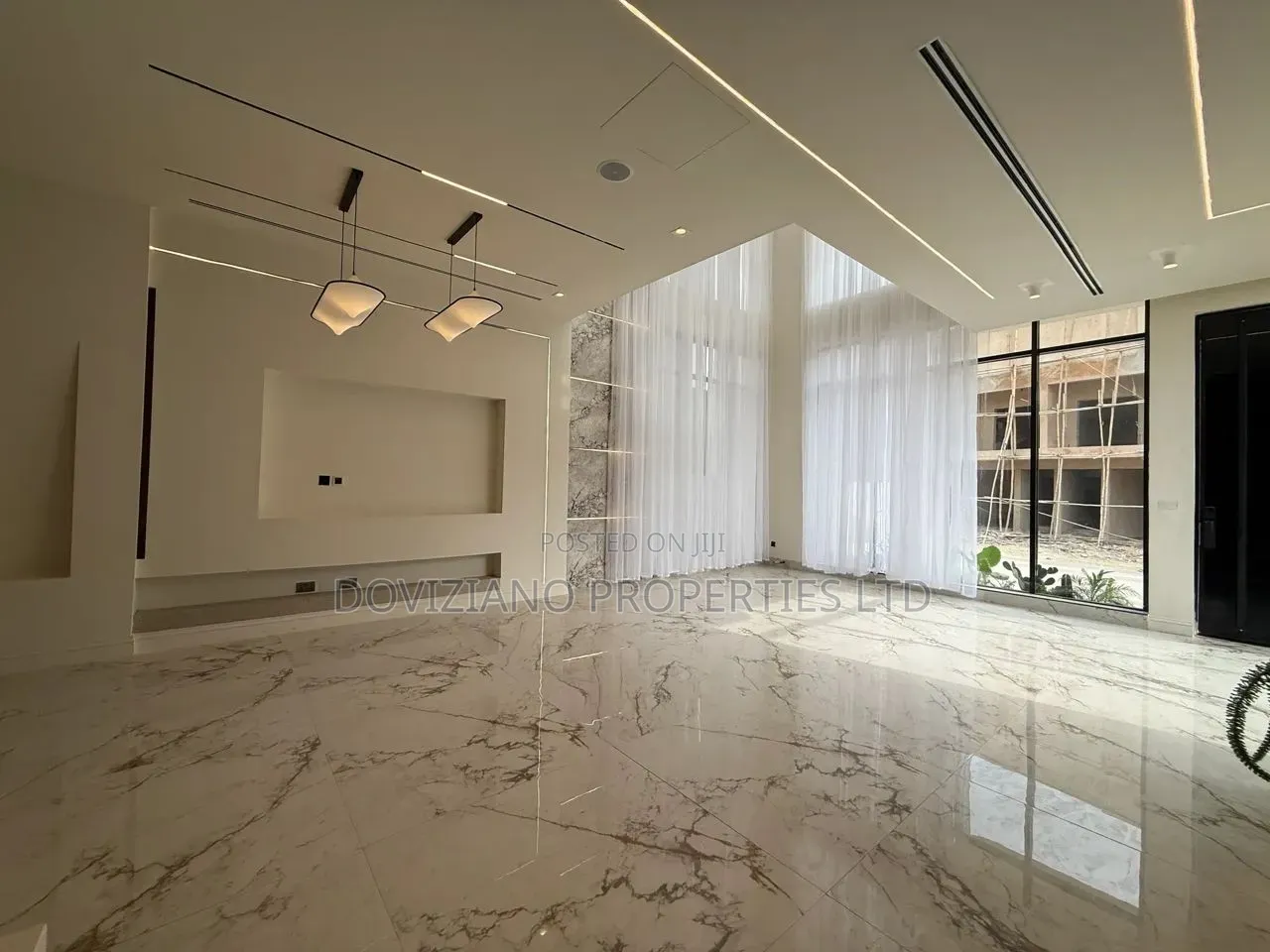 5bdrm Duplex in Lekki Phase 1 for sale in Lekki Phase 1