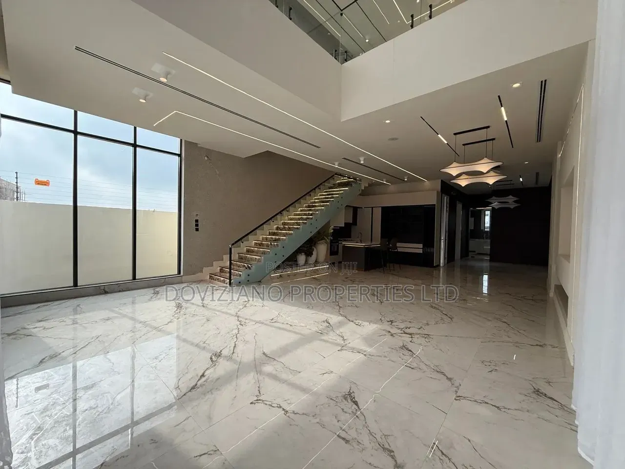 5bdrm Duplex in Lekki Phase 1 for sale in Lekki Phase 1