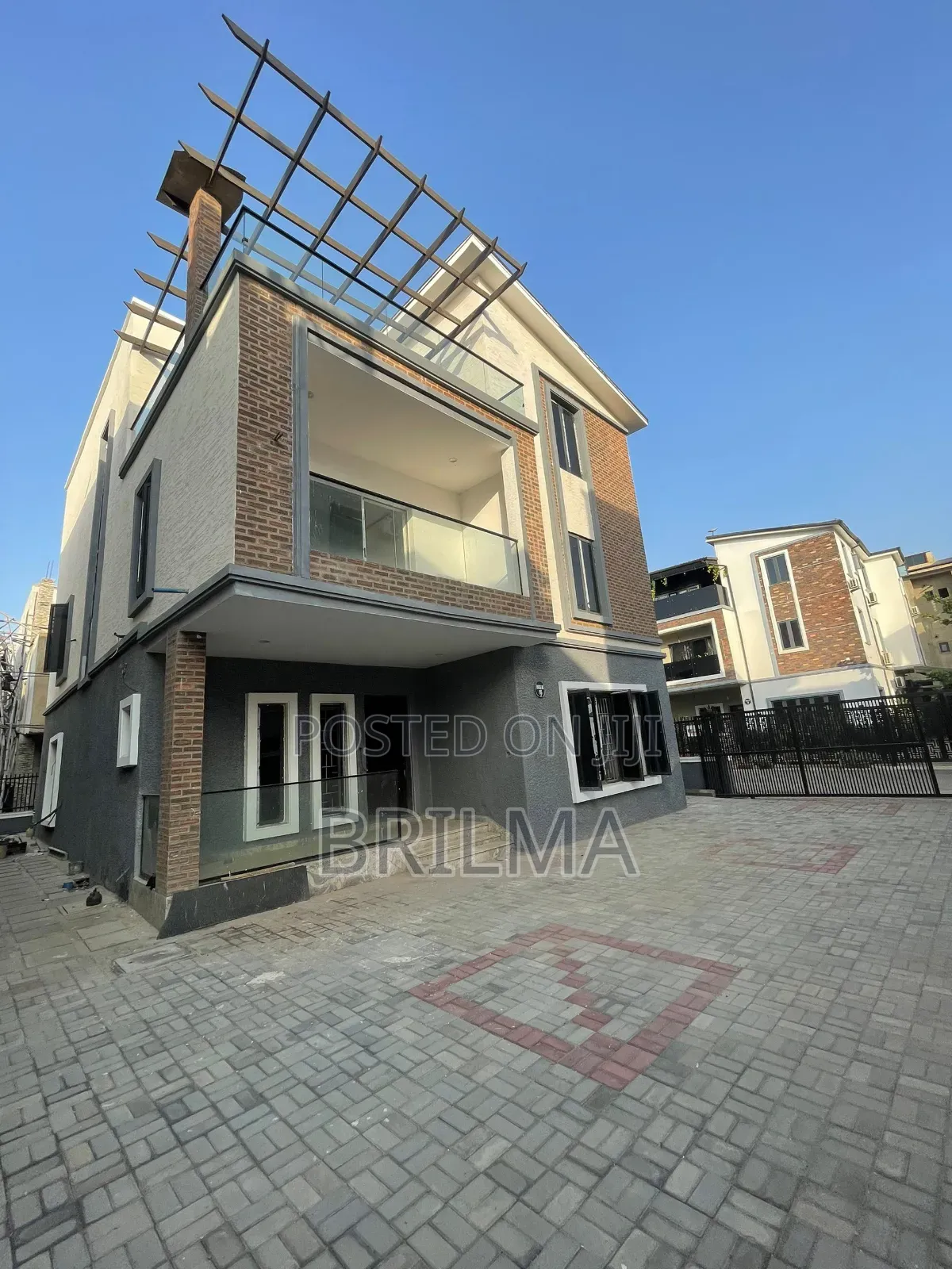 5bdrm Duplex in Wuye for sale in Wuye