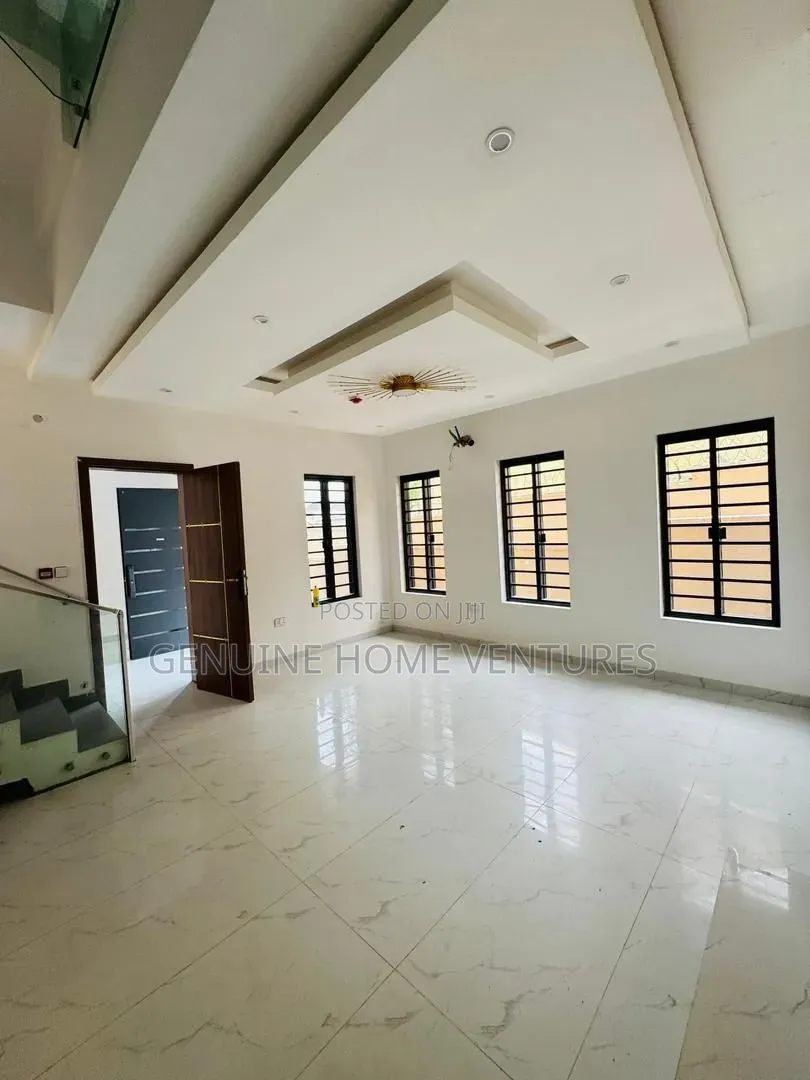 5bdrm Duplex in Omole Phase One for sale in Omole Phase 1