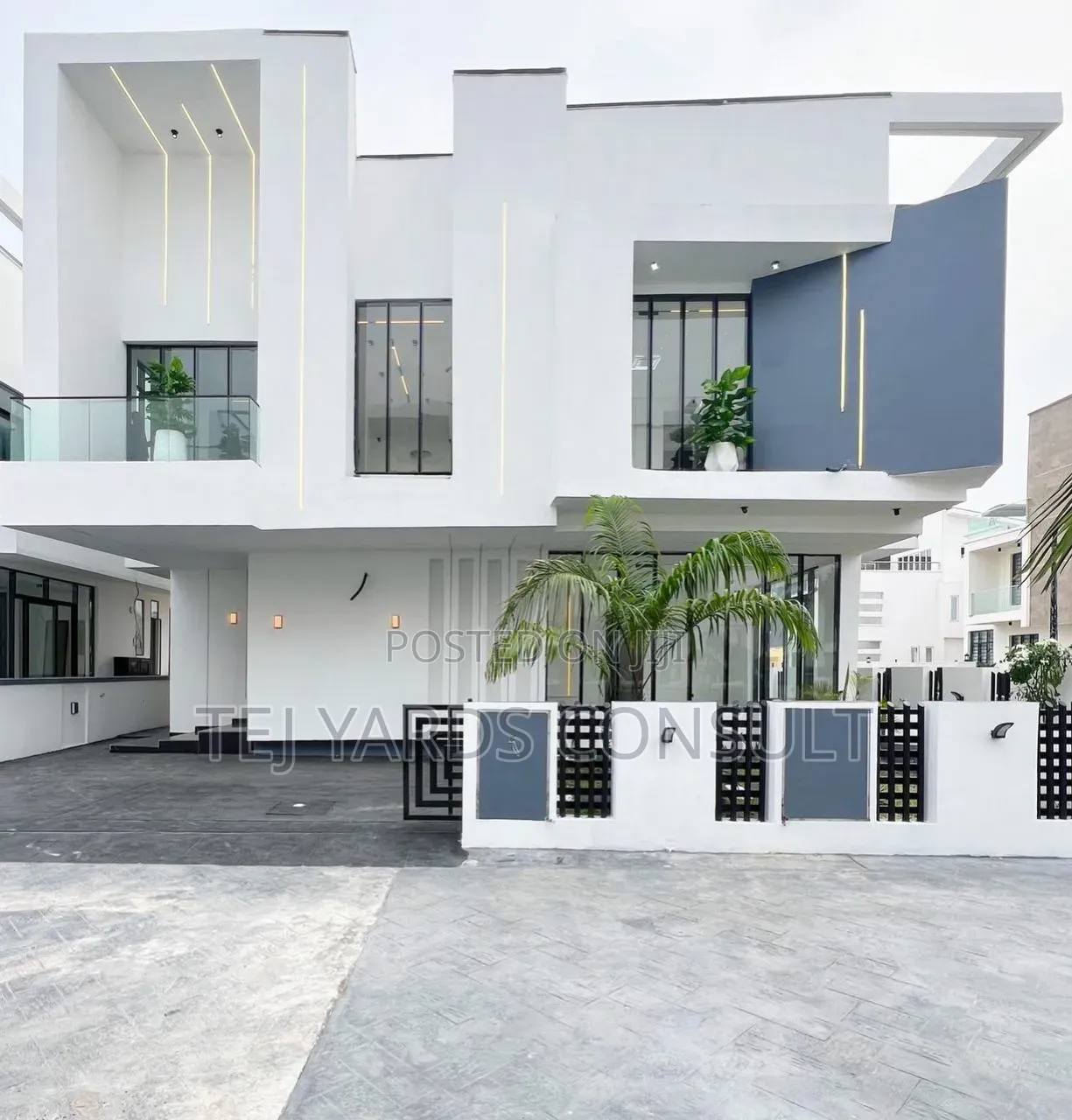 5bdrm Duplex in Chevron for sale in Chevron