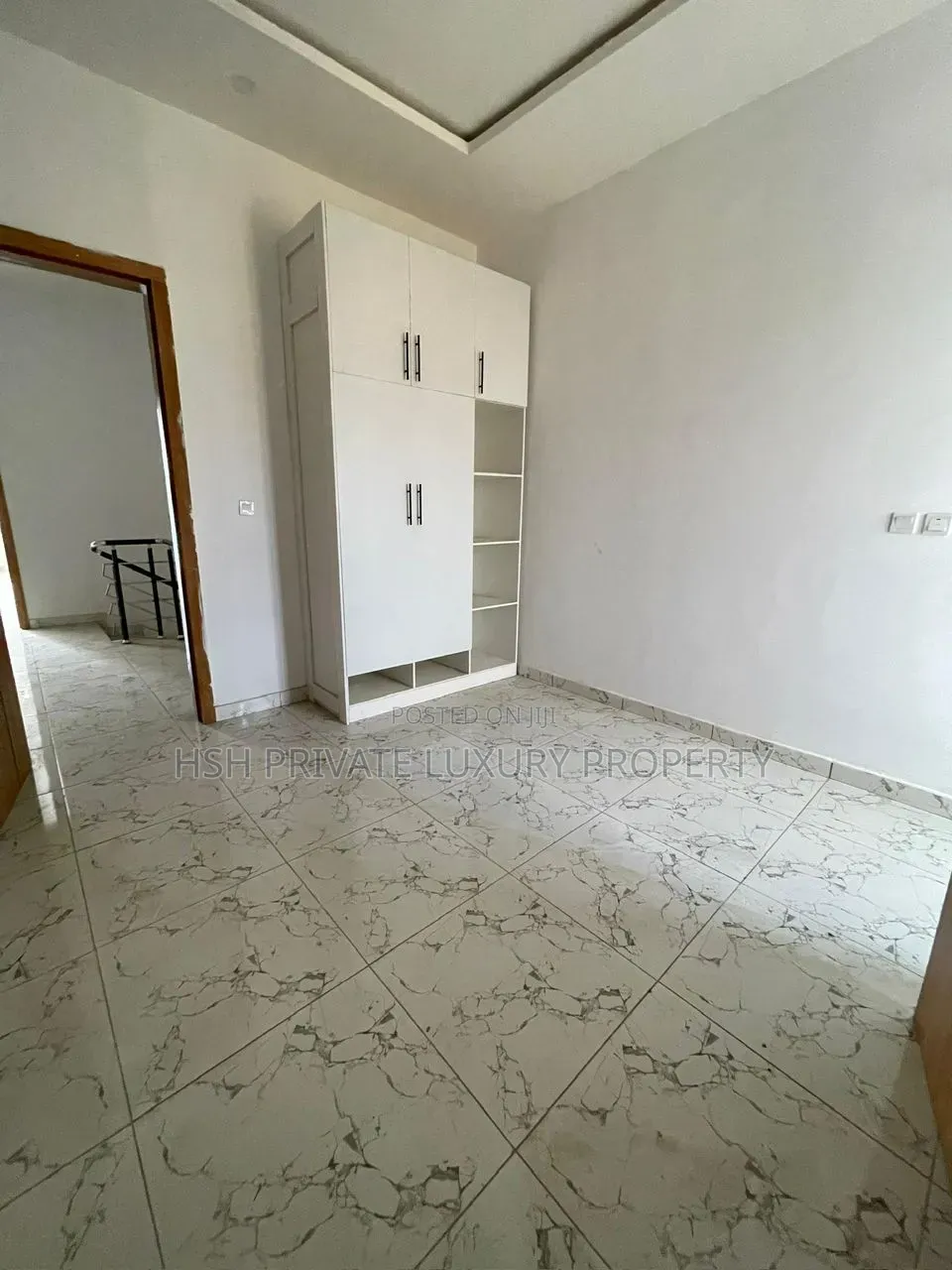 Furnished 4bdrm Duplex in Harris Drive, Peninsula Estate for sale in Peninsula Estate