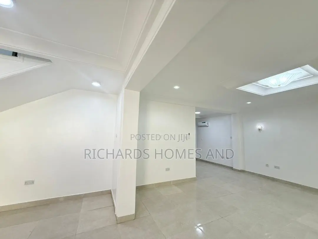 5bdrm Duplex in Banana Island for rent in Banana Island