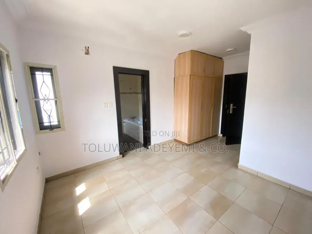 3bdrm Apartment in Lekki Phase 1 for rent in Lekki Phase 1