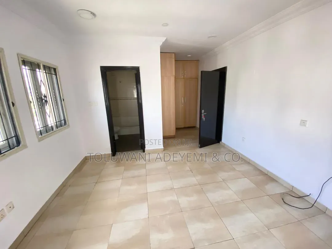 3bdrm Apartment in Lekki Phase 1 for rent in Lekki Phase 1