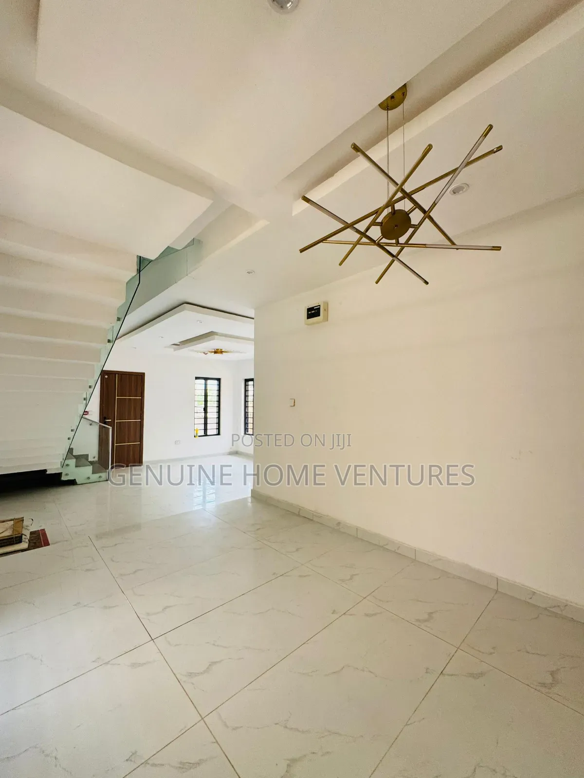 5bdrm Duplex in Omole Estate Ikeja for sale in Omole Phase 1