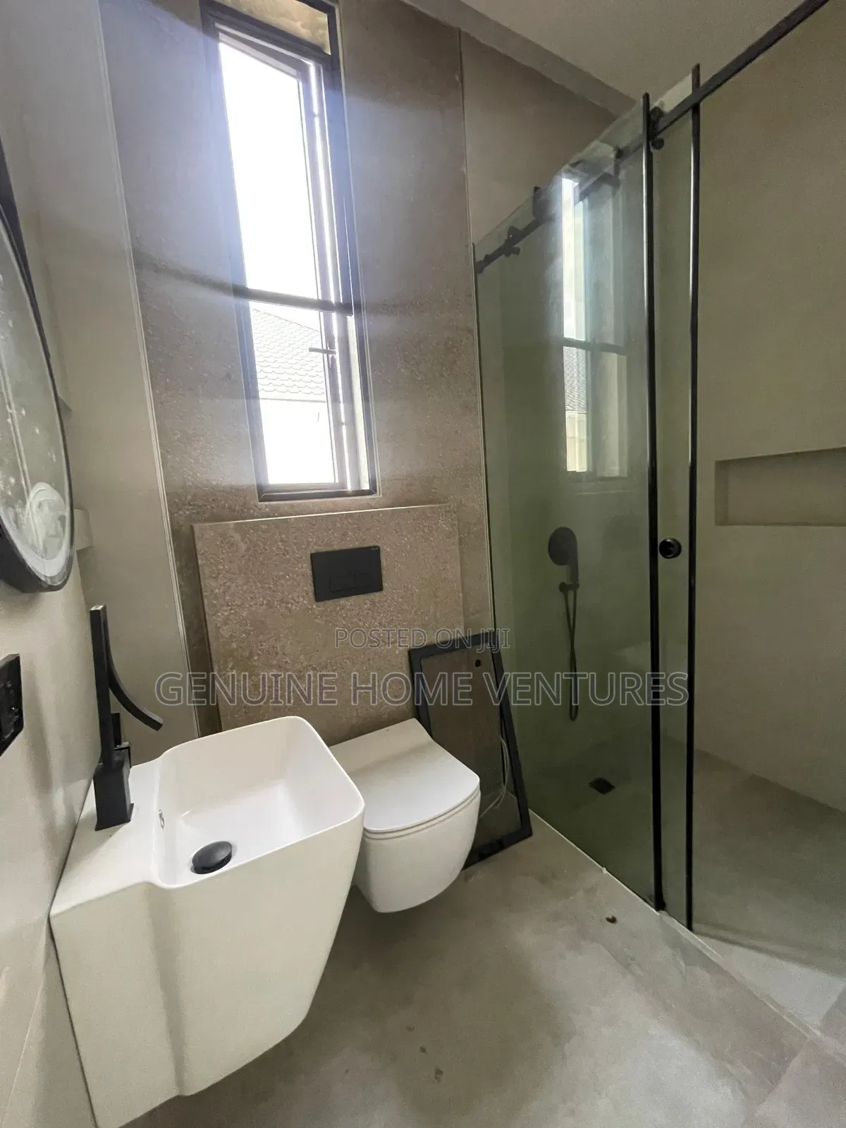 5bdrm Duplex in Omole Estate Ikeja for sale in Omole Phase 1