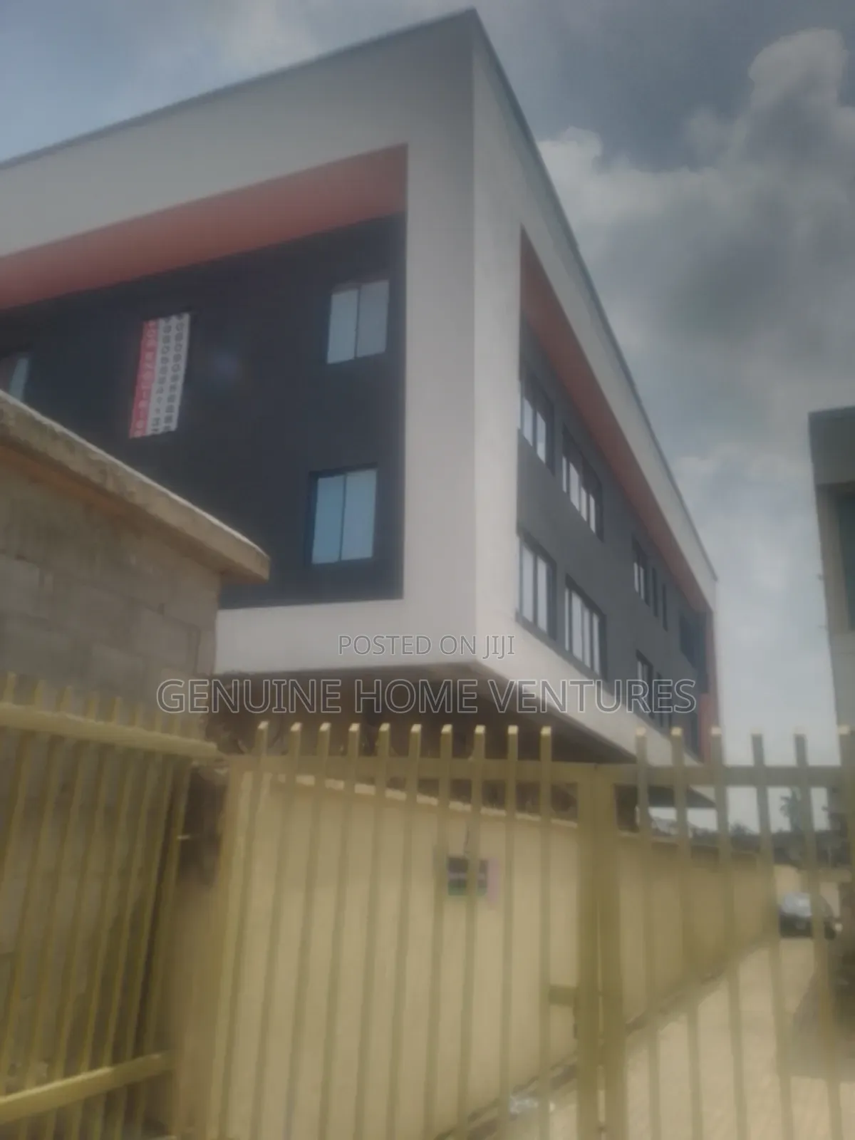 Whole 2 Storey Building in Commercial Area Ikorodu for Lease in Ikorodu Garage