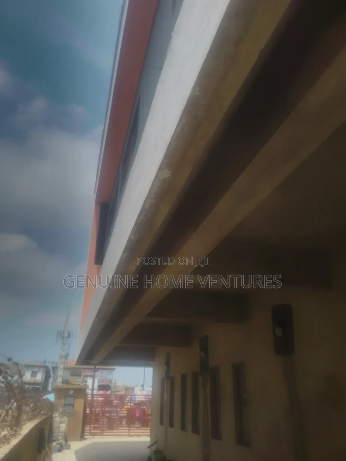 Whole 2 Storey Building in Commercial Area Ikorodu for Lease in Ikorodu Garage