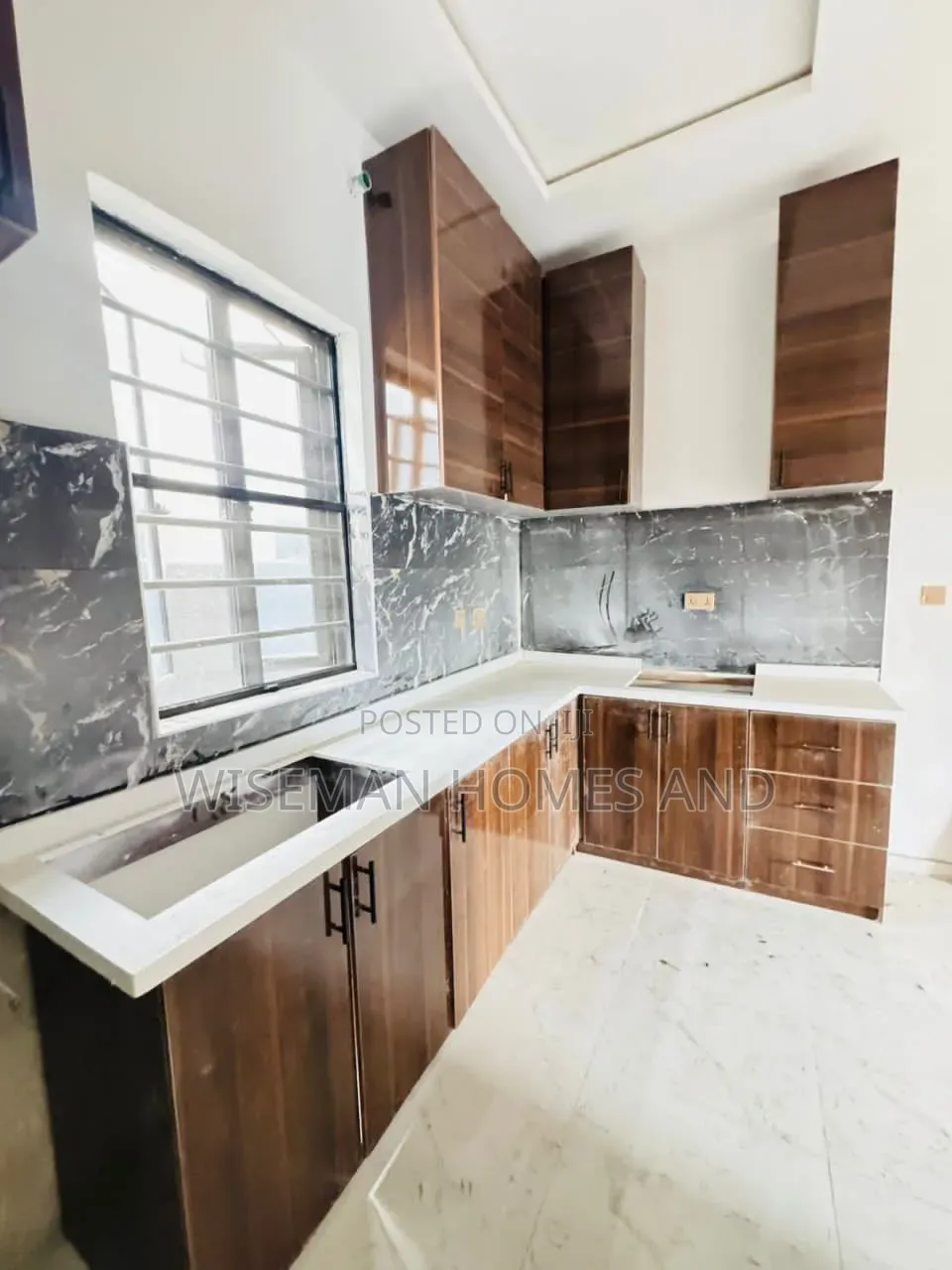 1bdrm Apartment in Orchid Road Lekki for sale in Lekki Phase 2