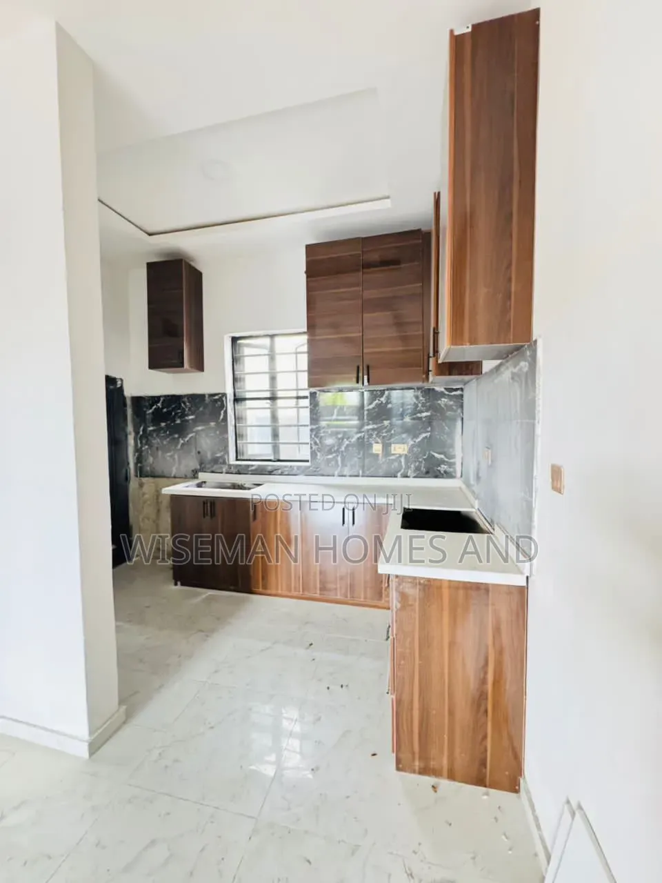 1bdrm Apartment in Orchid Road Lekki for sale in Lekki Phase 2