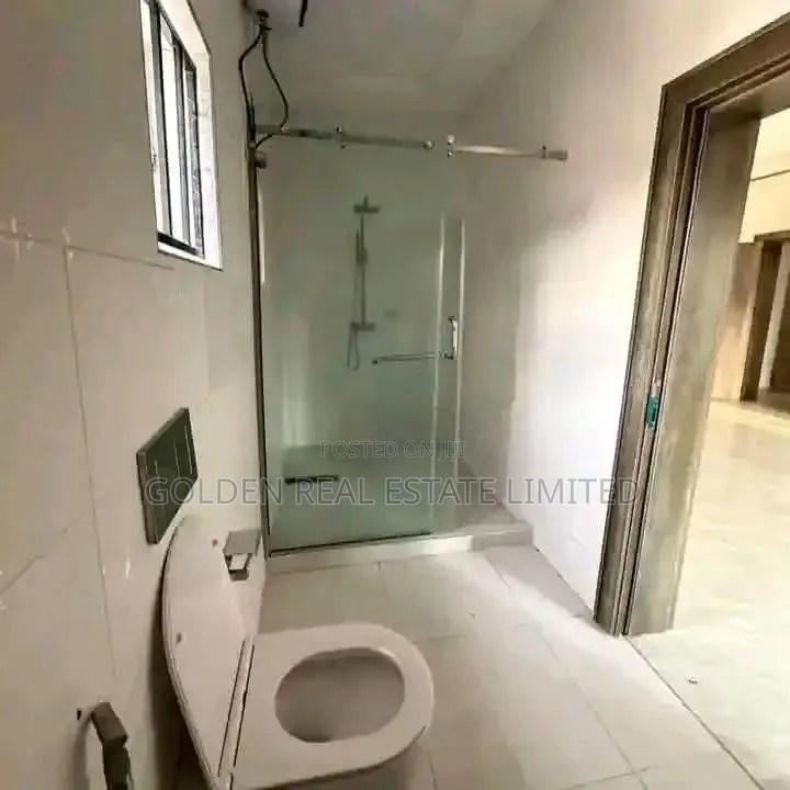 4bdrm Duplex in Life Camp for sale in Life Camp