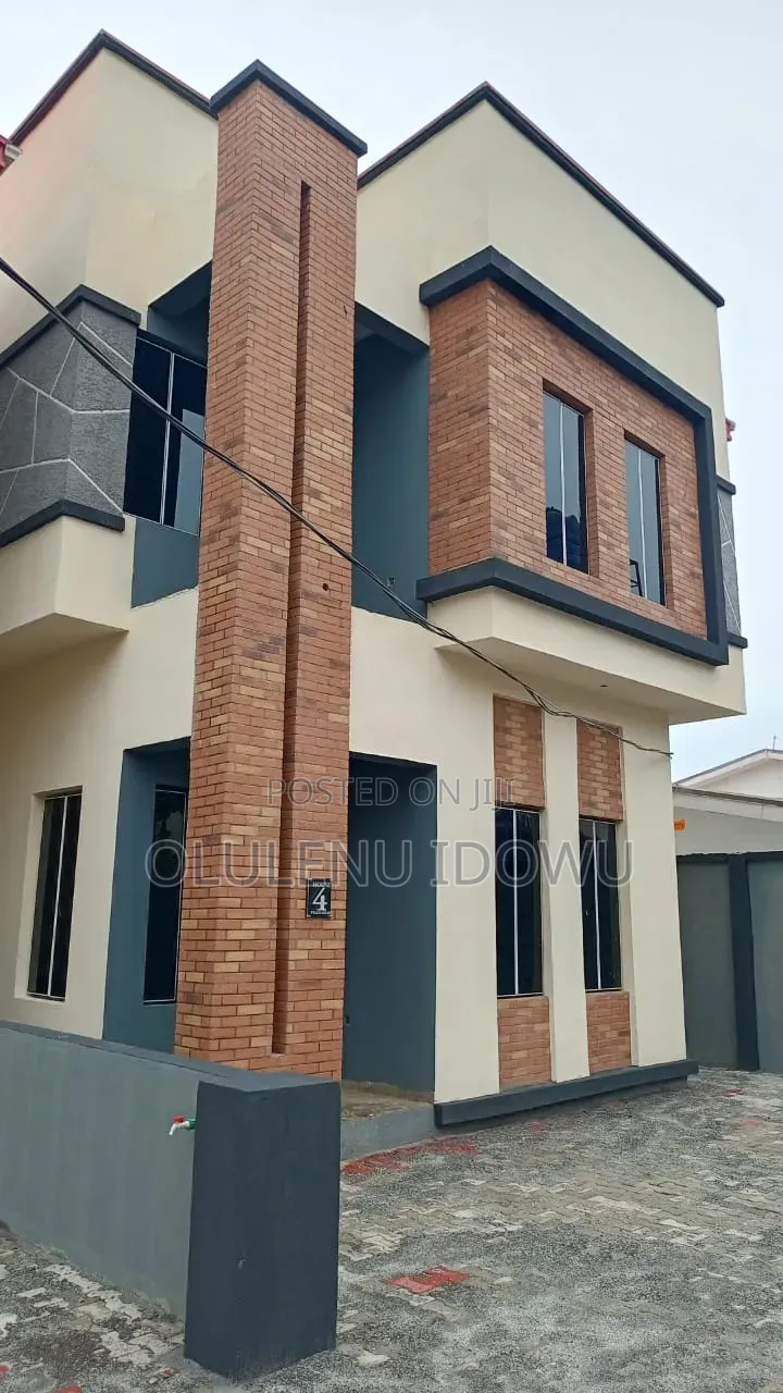 Furnished 4bdrm Duplex in Gowon Estate, Egbeda / Egbeda for sale in Egbeda / Egbeda
