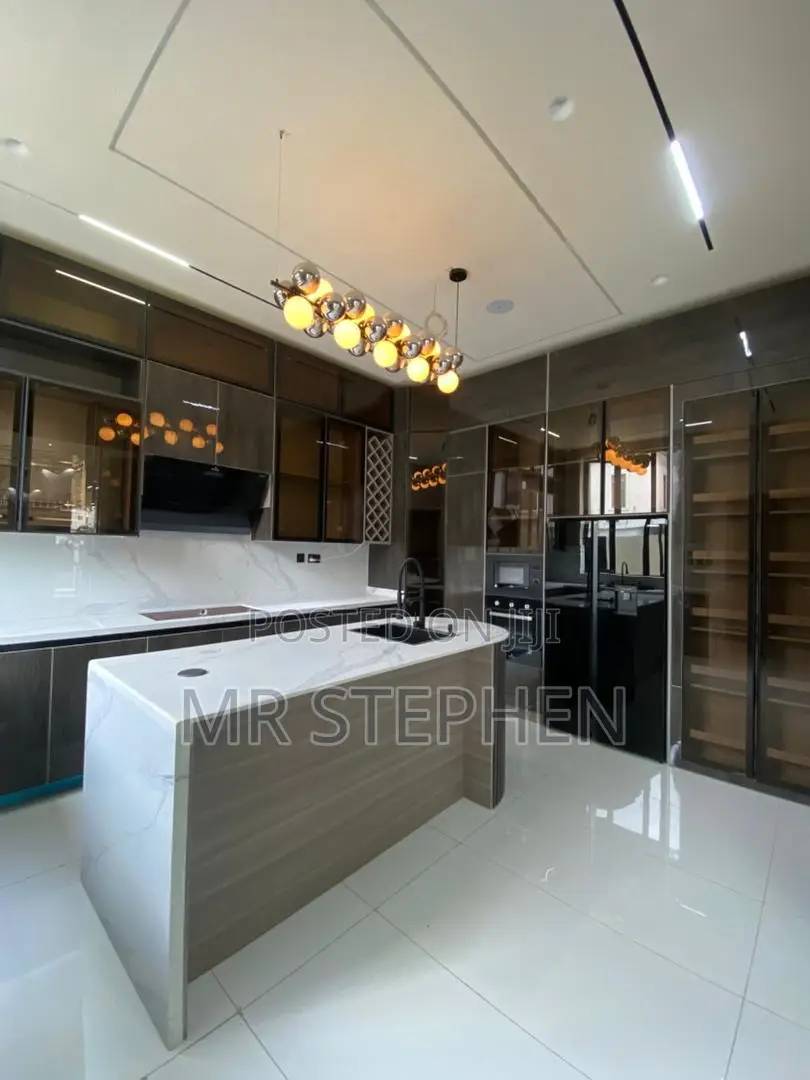 Furnished 5bdrm Duplex in Lekki Phase 1 for sale in Lekki Phase 1
