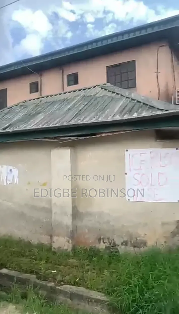 19bdrm Duplex in Bendel Estate, Warri for sale in Warri