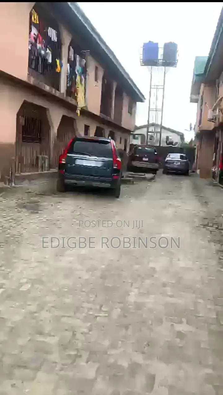 19bdrm Duplex in Bendel Estate, Warri for sale in Warri