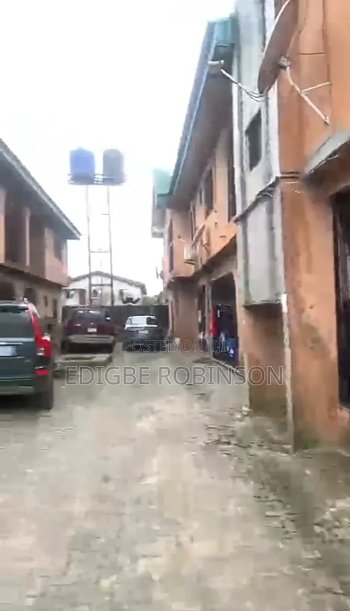 19bdrm Duplex in Bendel Estate, Warri for sale in Warri