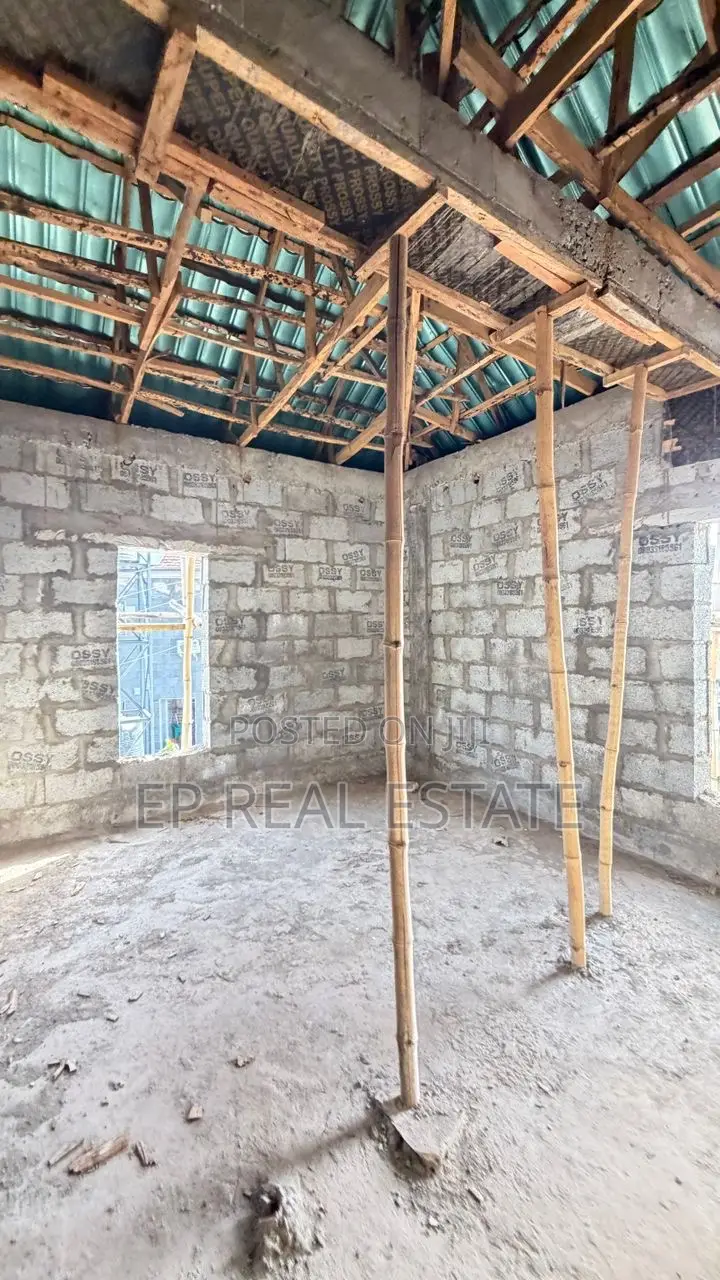 5bdrm Duplex in Dakwo District for sale in Dakwo District