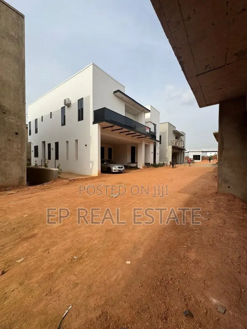 4bdrm Duplex in Katampe for sale in Katampe