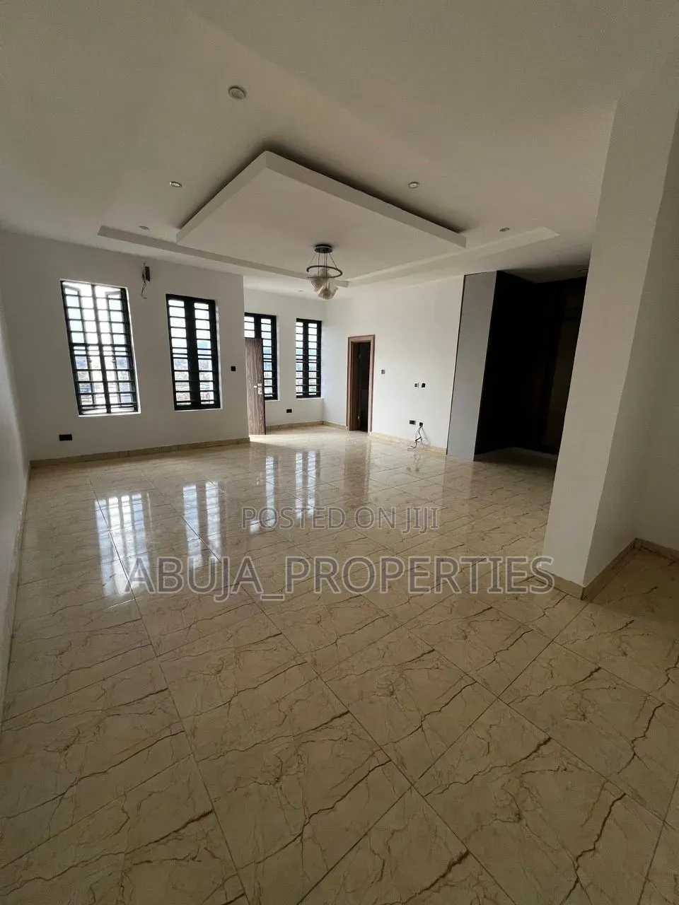 5bdrm Duplex in Life Camp for sale in Life Camp