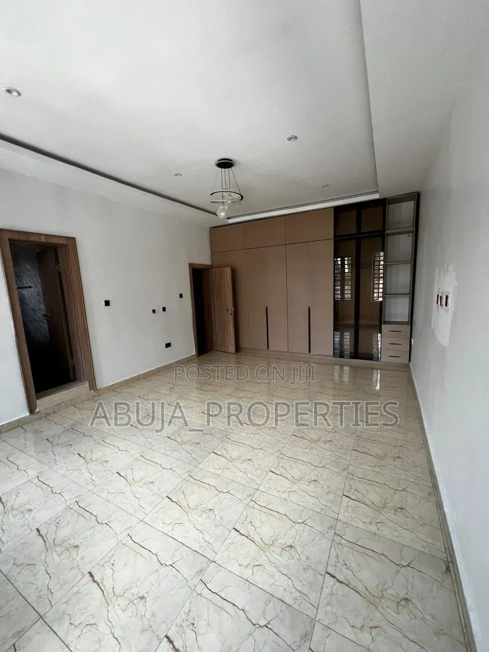 5bdrm Duplex in Life Camp for sale in Life Camp