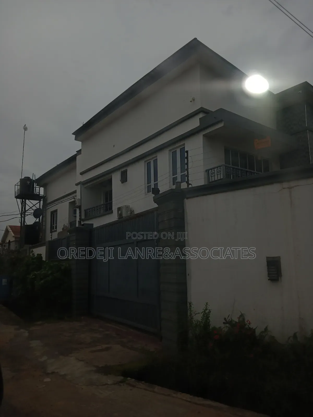 8bdrm Duplex in Jibowu Estate, Abule Egba for sale in Abule Egba