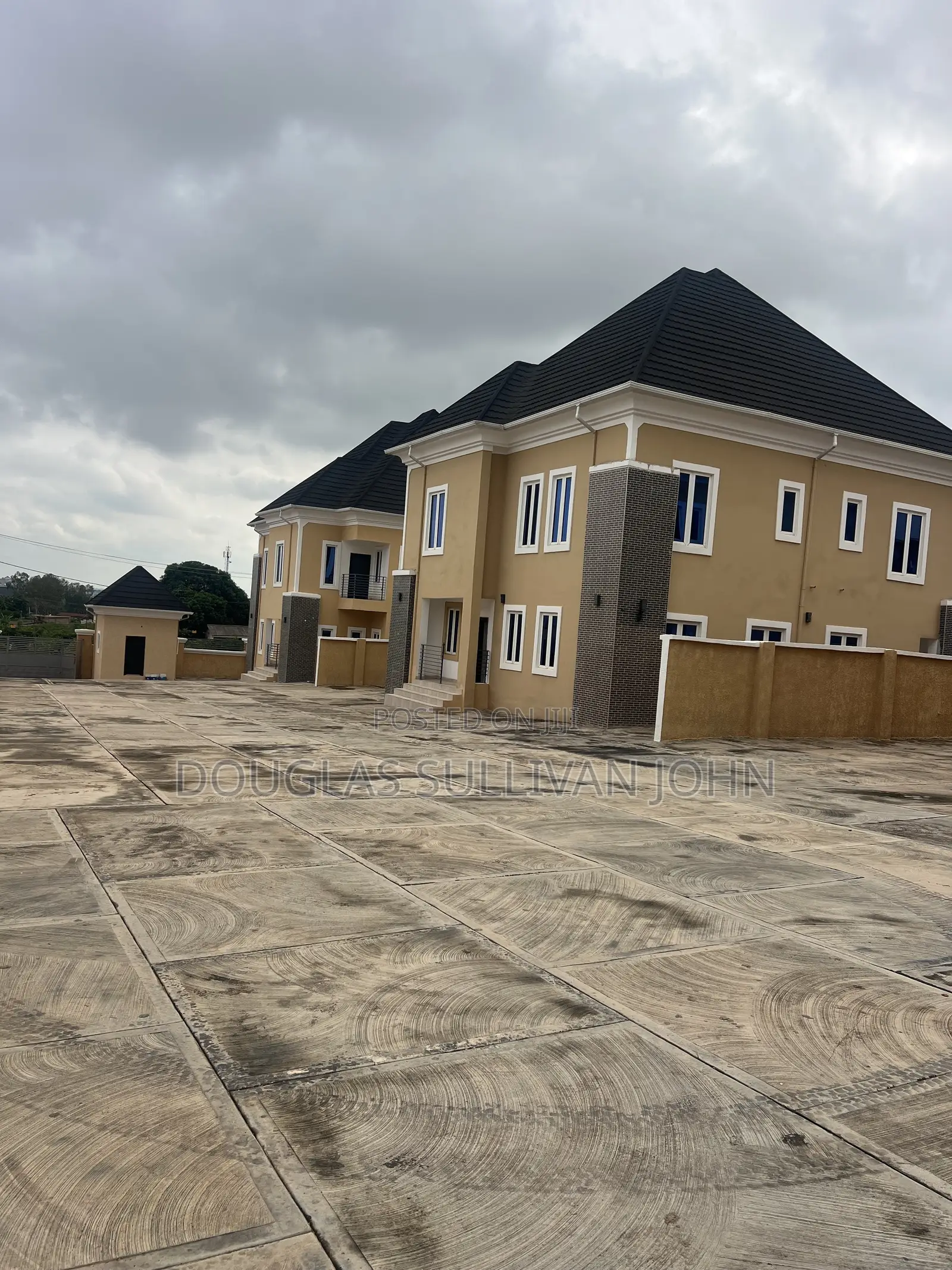 5bdrm Townhouse/Terrace in Independence Layout, Enugu for sale in Enugu