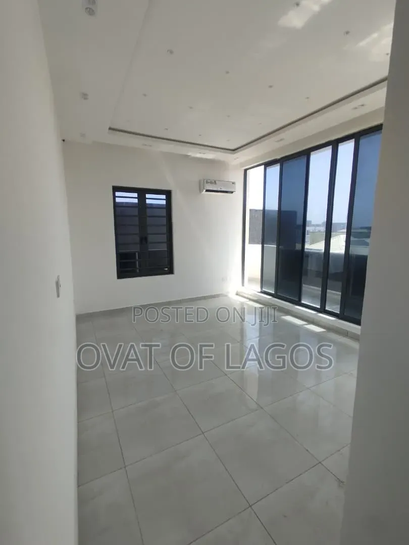 3bdrm Apartment in Lekki Phase 1 for rent in Lekki Phase 1