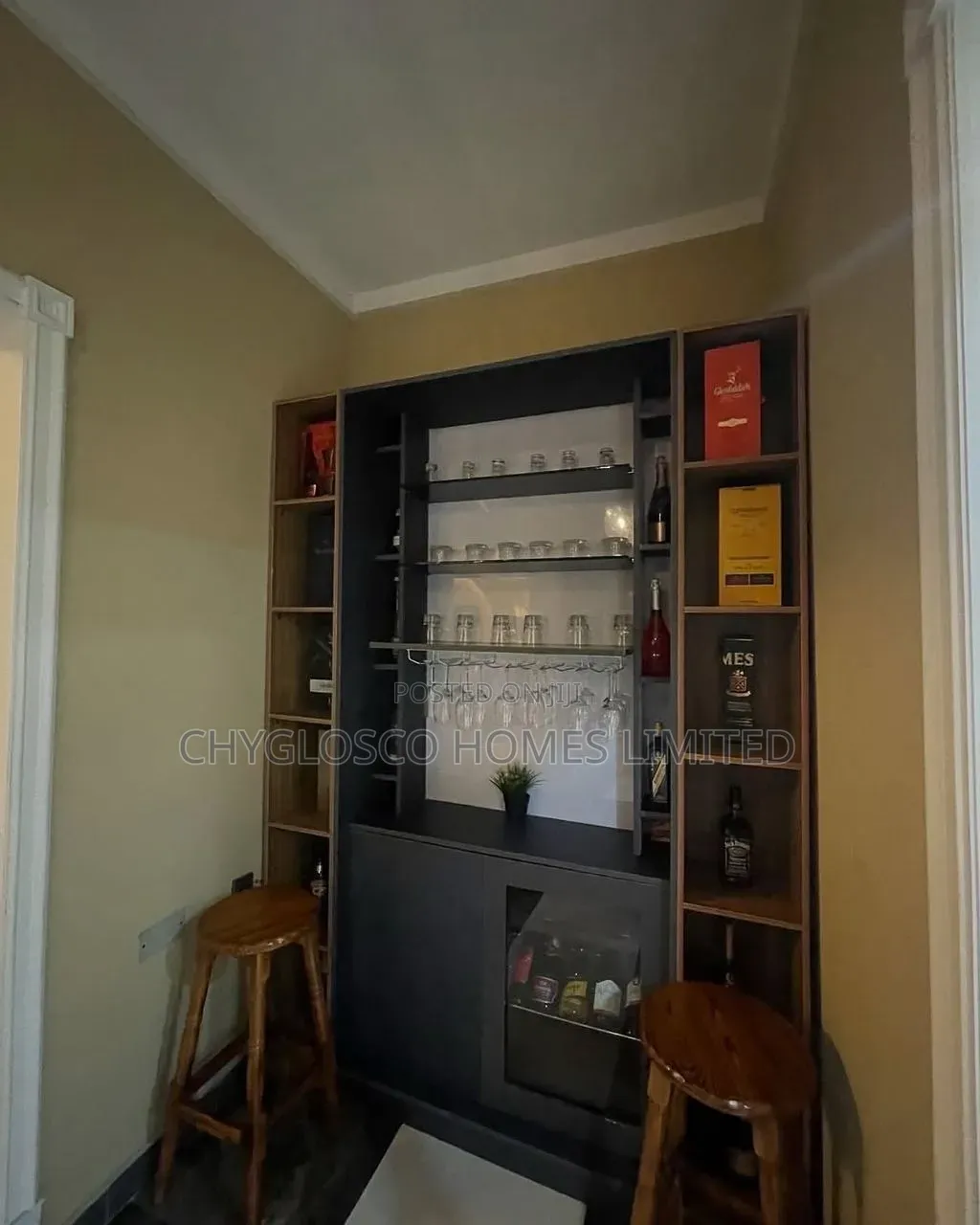 Furnished 6bdrm Duplex in Uzoba for sale in Uzoba