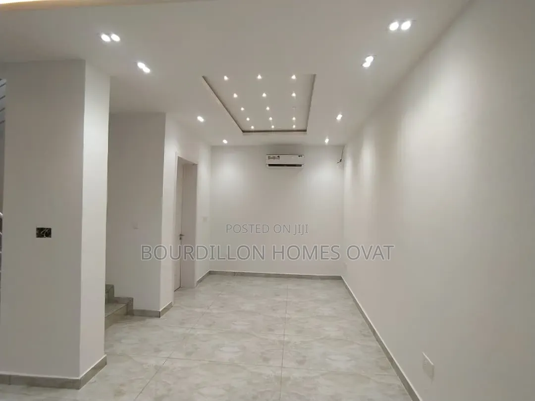 4bdrm Duplex in Victoria Island for sale in Victoria Island Extension