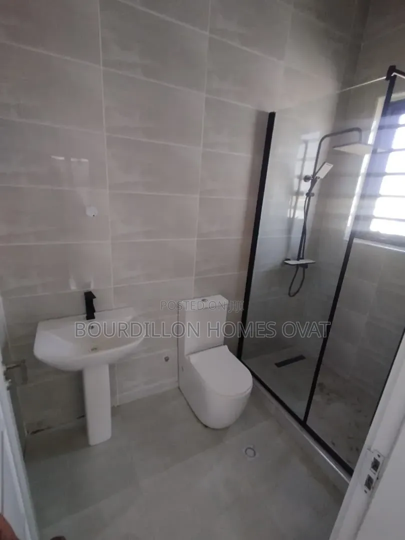 3bdrm Apartment in Lekki Phase 1 for rent in Lekki Phase 1