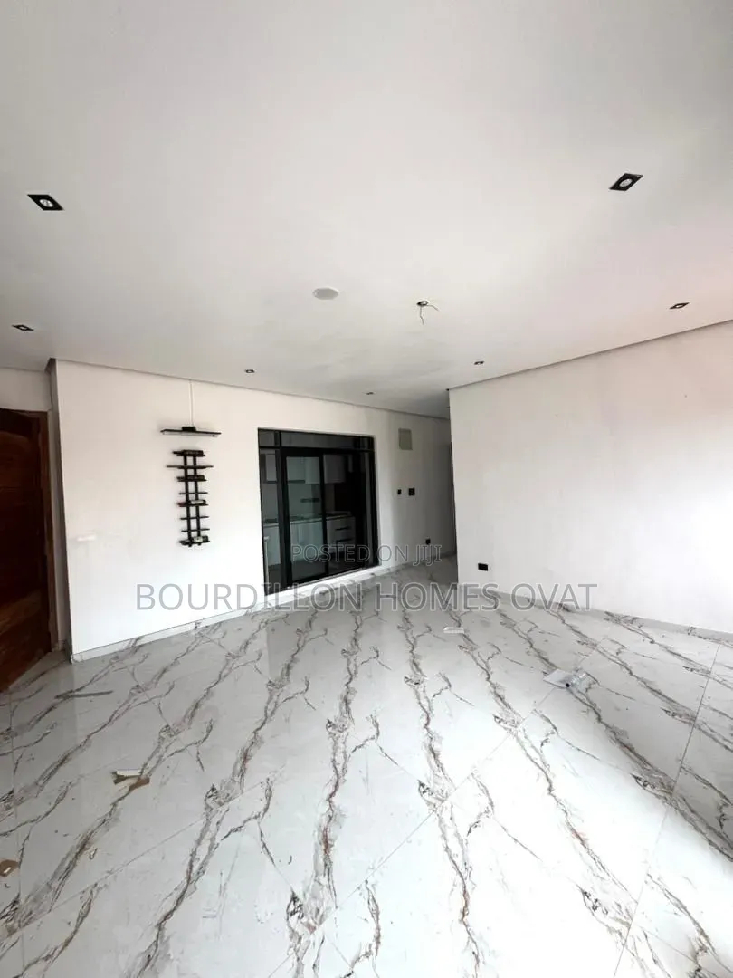 2bdrm Apartment in Ikate Lekki Lagos for rent in Ikate