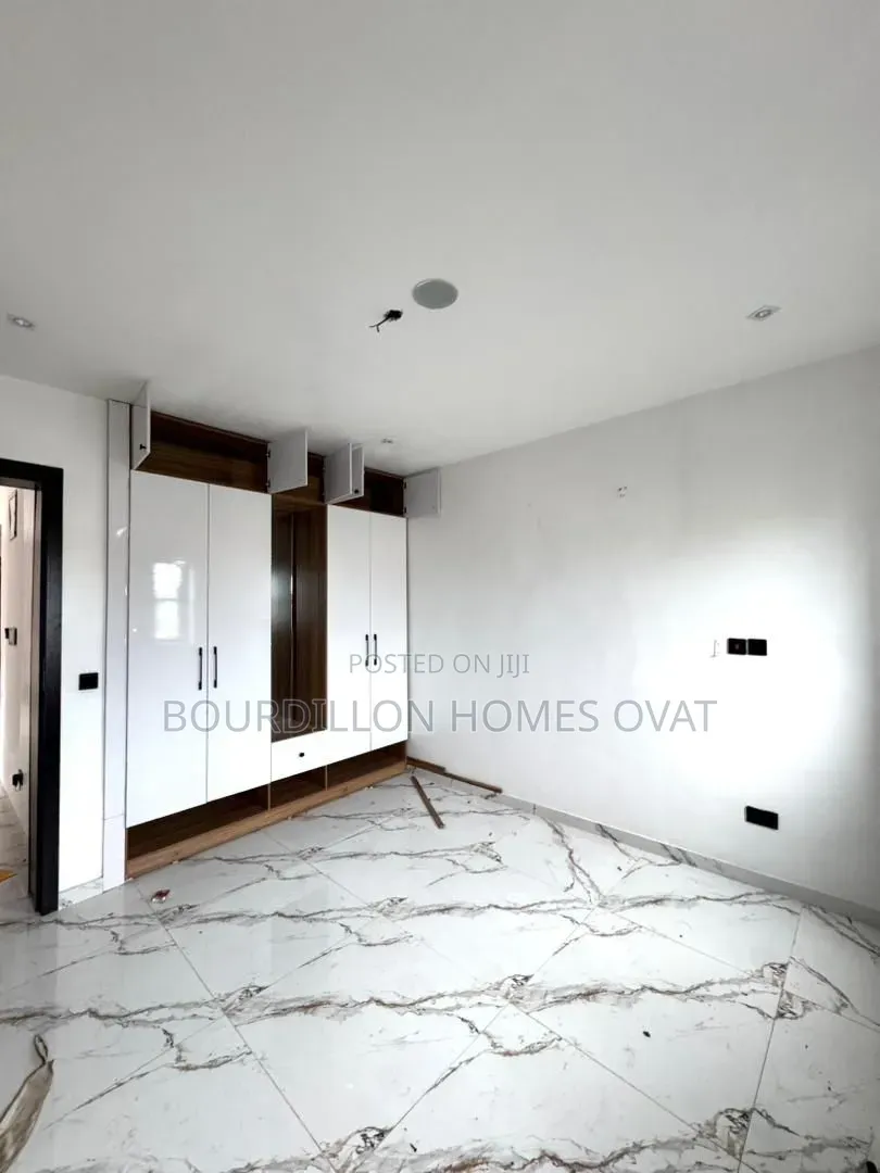 2bdrm Apartment in Ikate Lekki Lagos for rent in Ikate