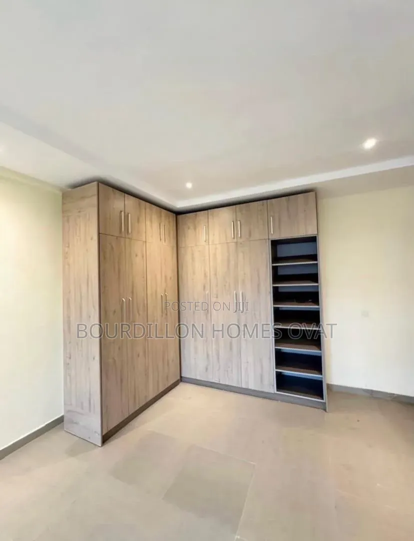 3bdrm Apartment in Lekki Phase 1 Lagos for rent in Lekki Phase 1