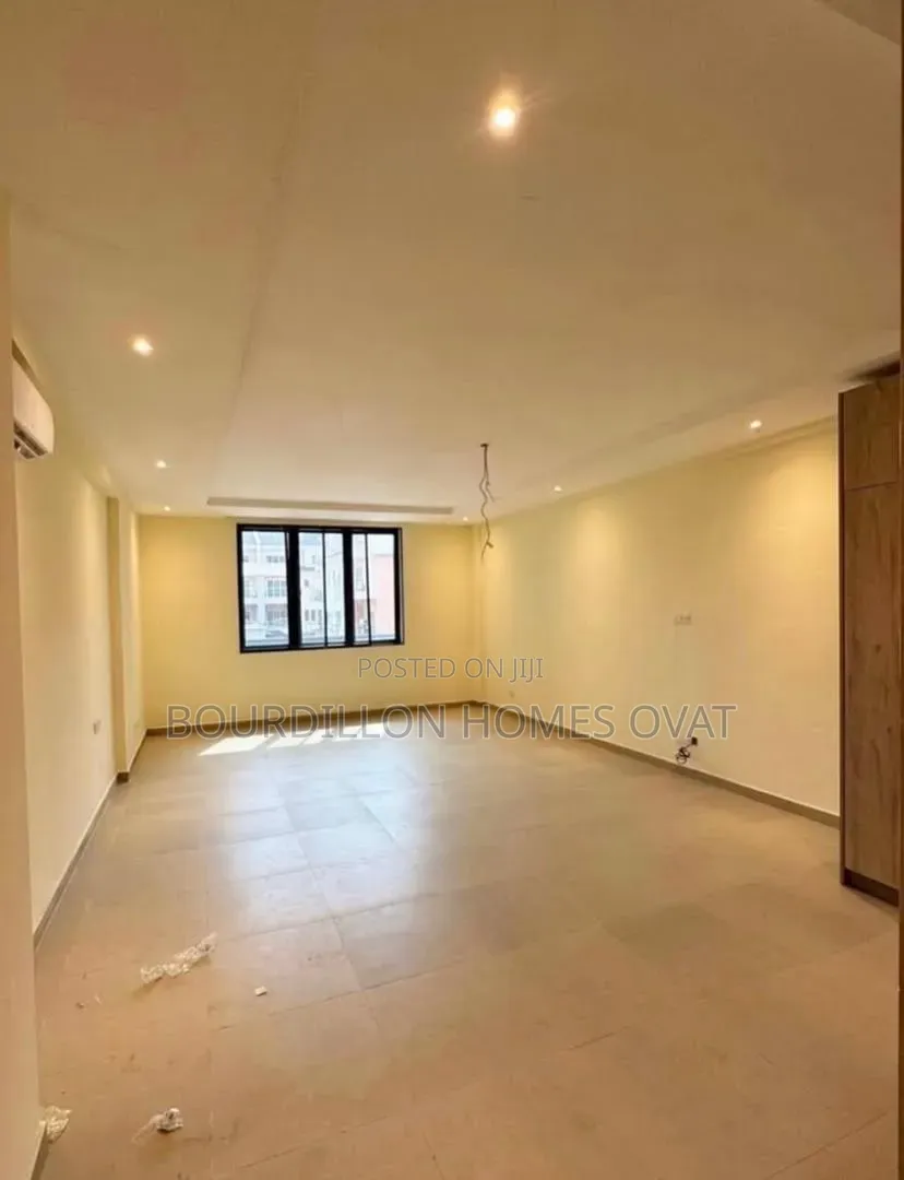 3bdrm Apartment in Lekki Phase 1 Lagos for rent in Lekki Phase 1