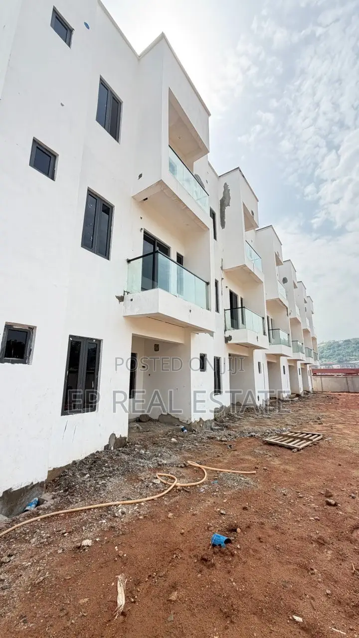 4bdrm Duplex in Katampe (Main) for sale in Katampe (Main)