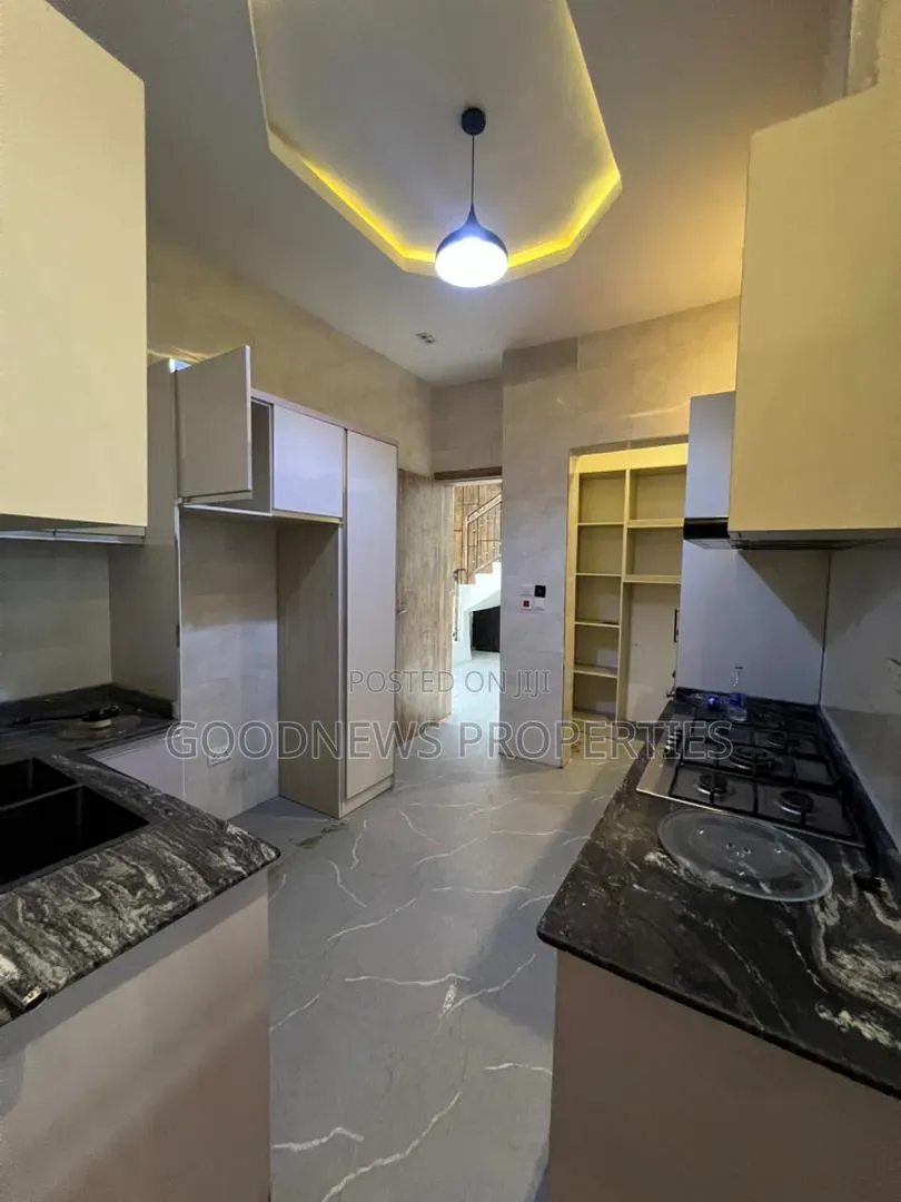 4bdrm Duplex in Vgc Harris Drive for rent in VGC / Ajah