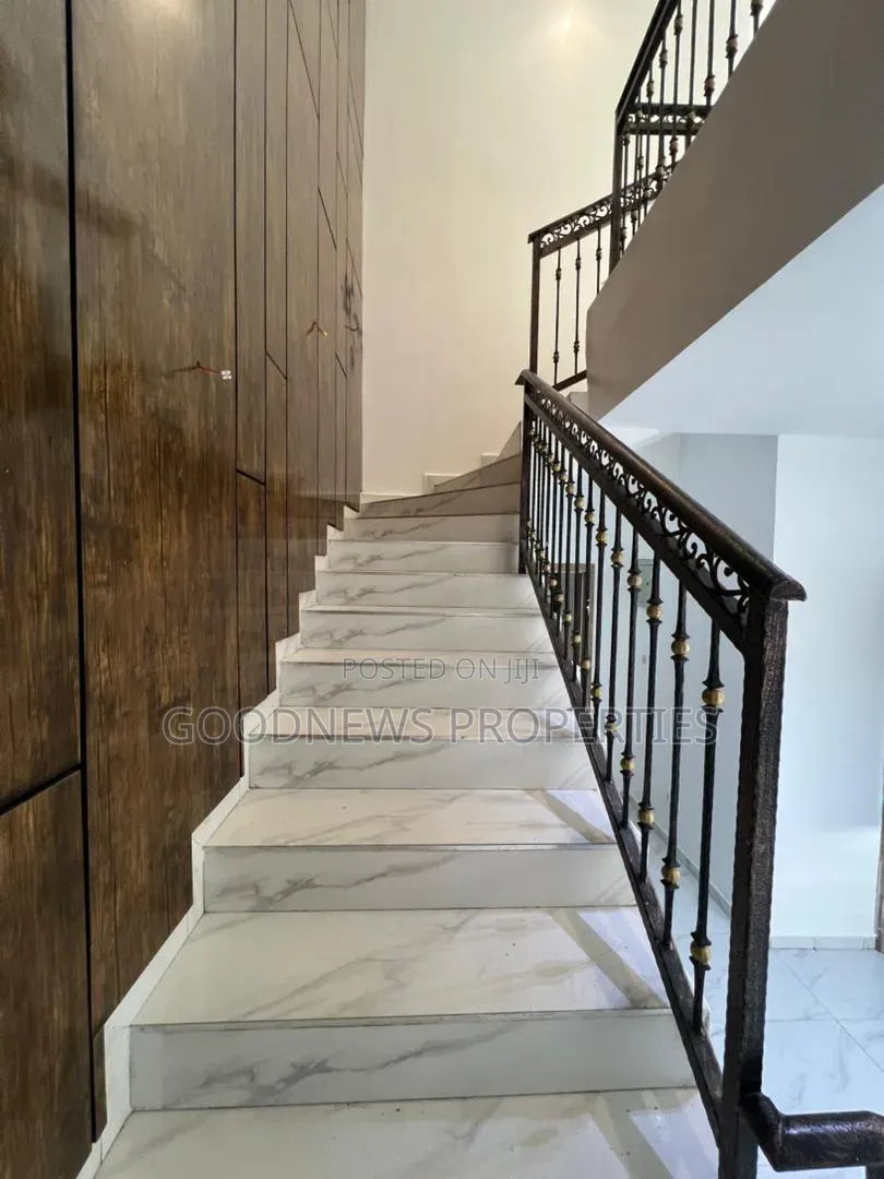 4bdrm Duplex in Vgc Harris Drive for rent in VGC / Ajah