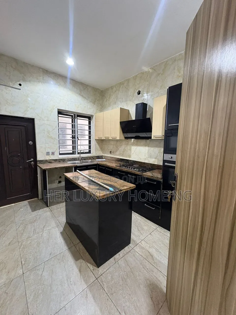 1bdrm Apartment in Royal Pine Estate, Lekki for rent in Lekki