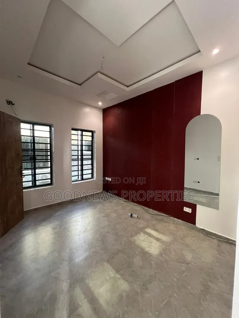 4bdrm Duplex in Orchid Road, Ikota for rent in Ikota