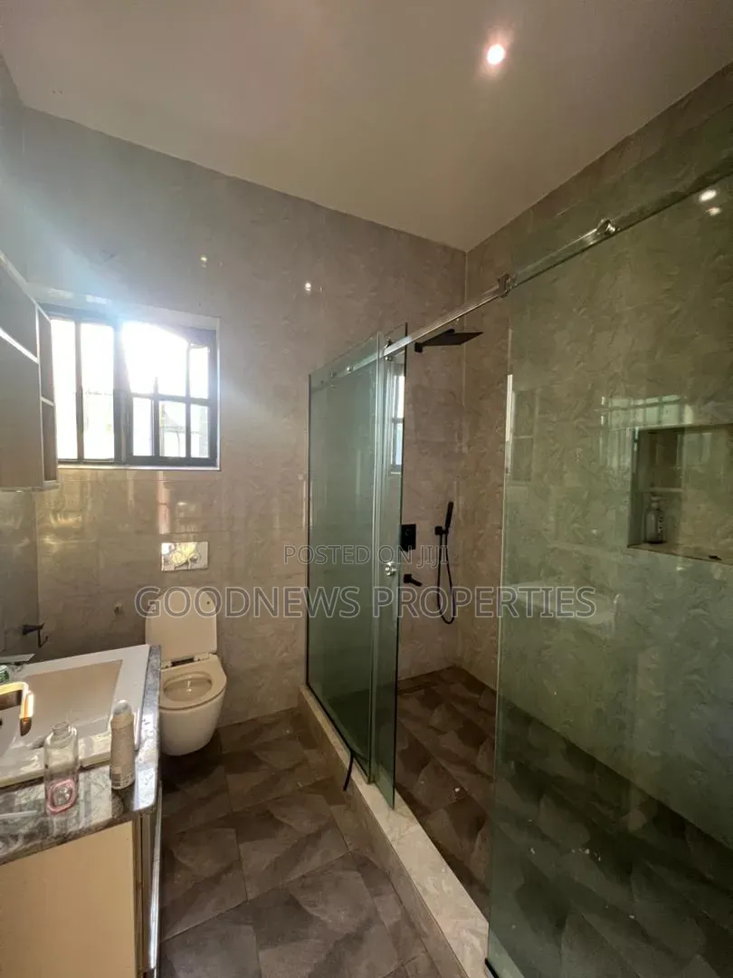 4bdrm Duplex in Orchid Road, Ikota for rent in Ikota