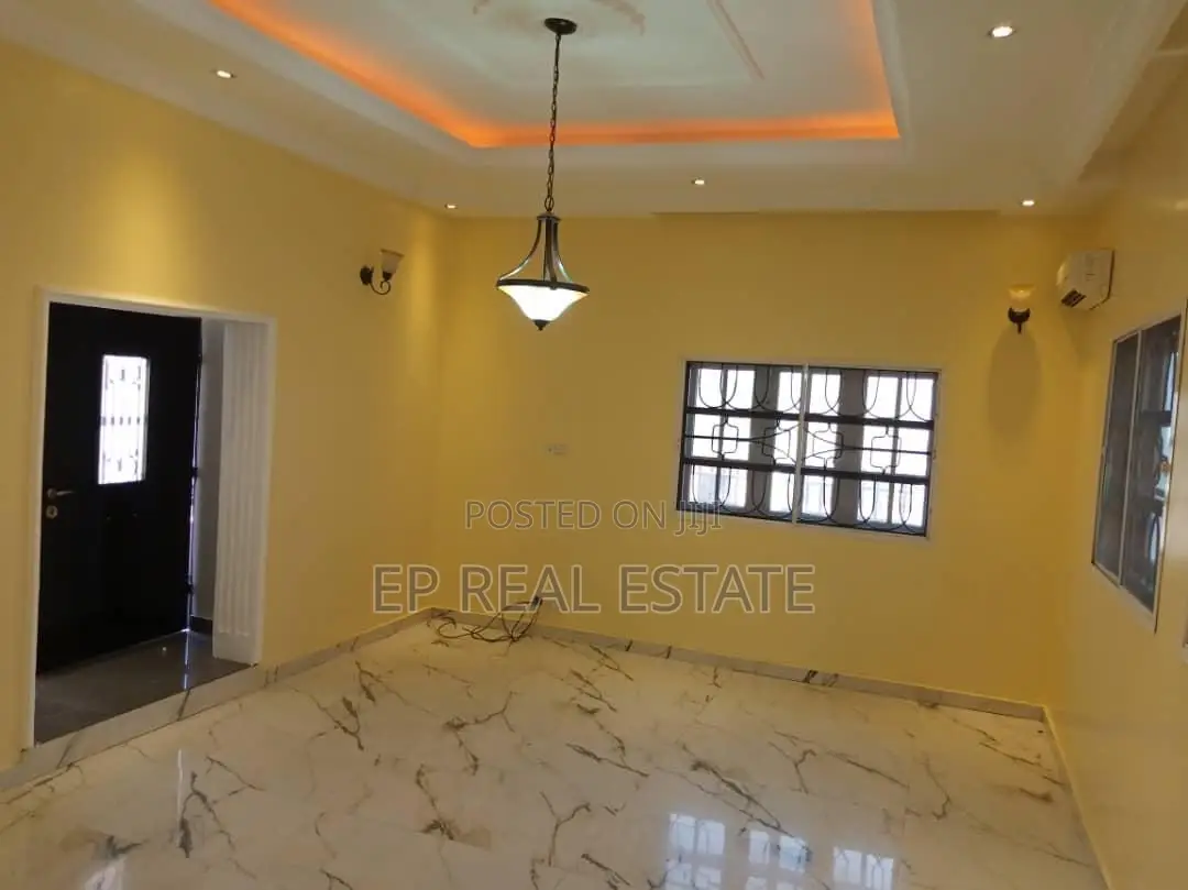 4bdrm Bungalow in Apo Resettlement for rent in Apo Resettlement